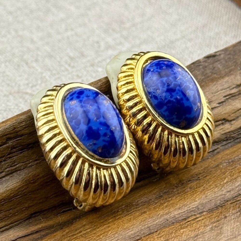 Gay Boyer Gold-tone Domed Blue Lapis Glass Gold Fleck Oval Clip-on Earrings VTG